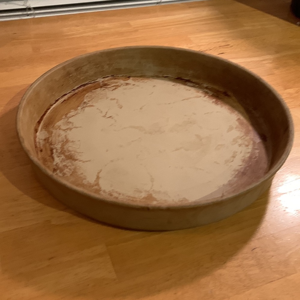Italian Villa. Stonewear. Baking Pie dish. 2 inches deep. 12 inches diameter.